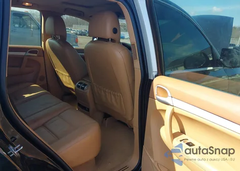 2010 Porsche Cayenne z USA, uszkodzony, nr VIN WP1AA2APXALA04998